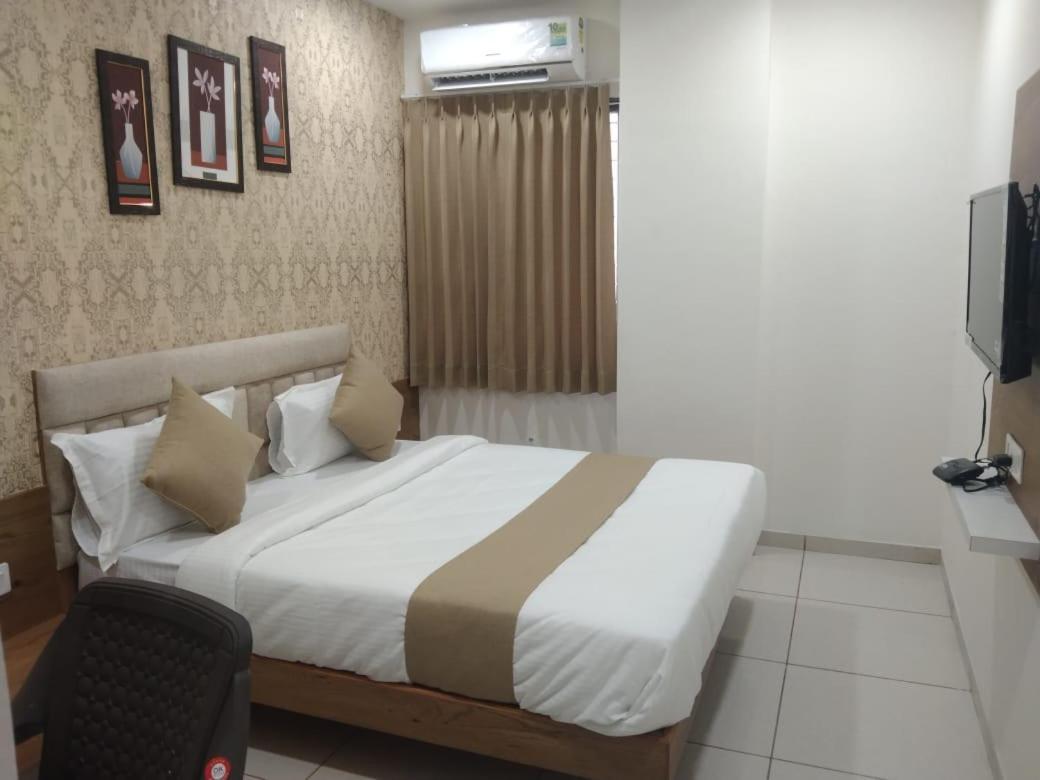 Hotel Md Residency Ānand Zewnętrze zdjęcie