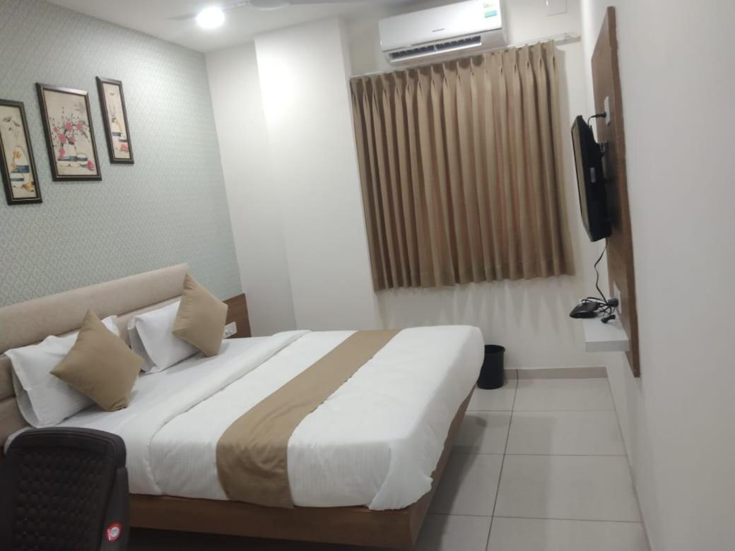 Hotel Md Residency Ānand Zewnętrze zdjęcie