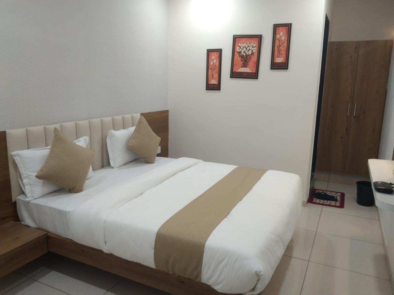 Hotel Md Residency Ānand Zewnętrze zdjęcie