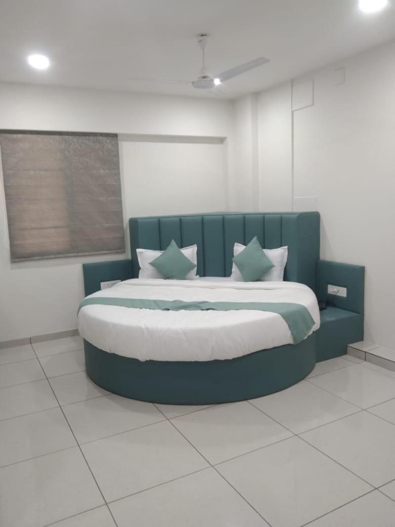 Hotel Md Residency Ānand Zewnętrze zdjęcie
